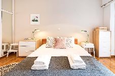 Apartment in Athens - Mpeles 6