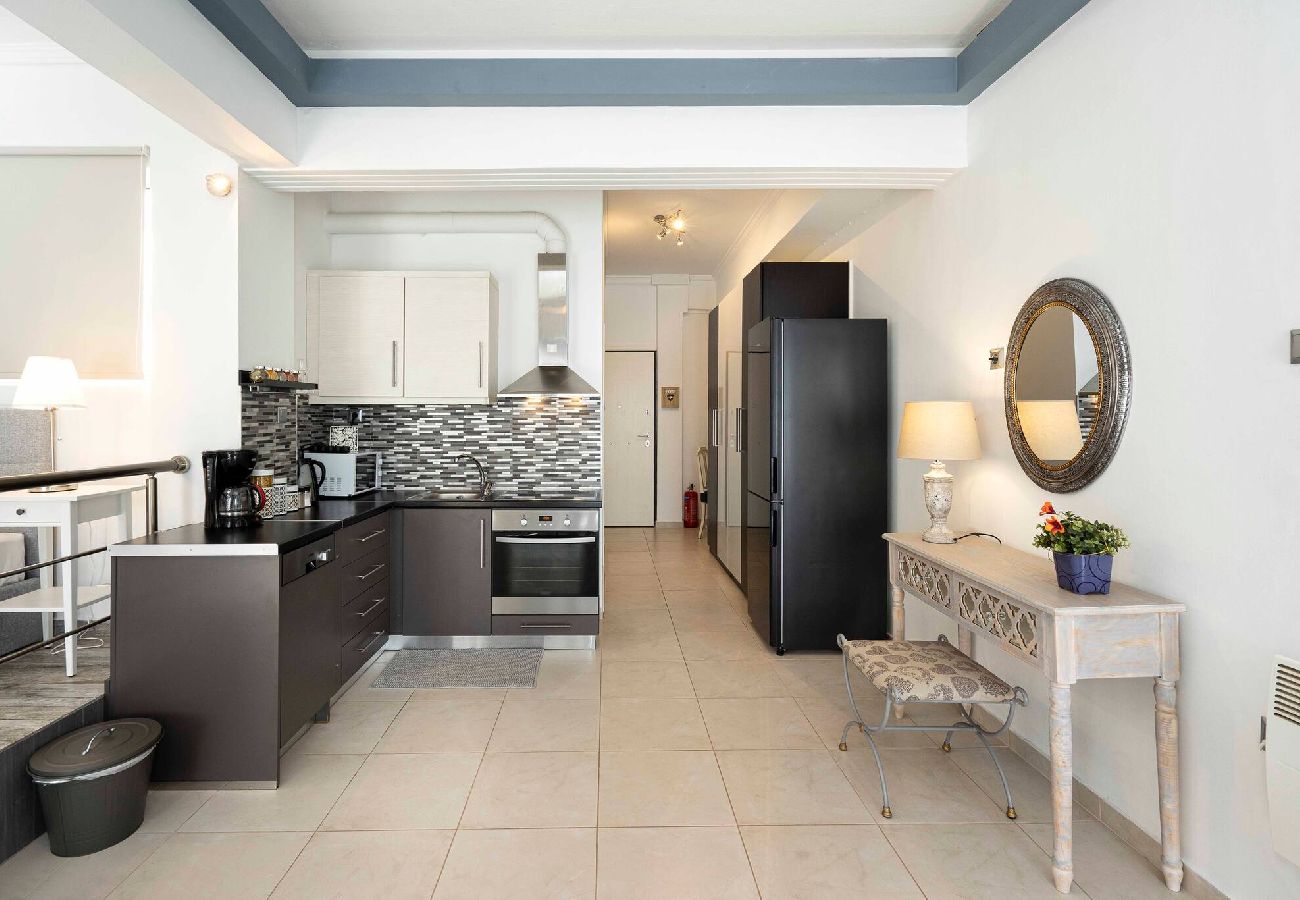 Apartment in Athens - Spacious & Quiet Studio | Metro | 15' To Acropolis