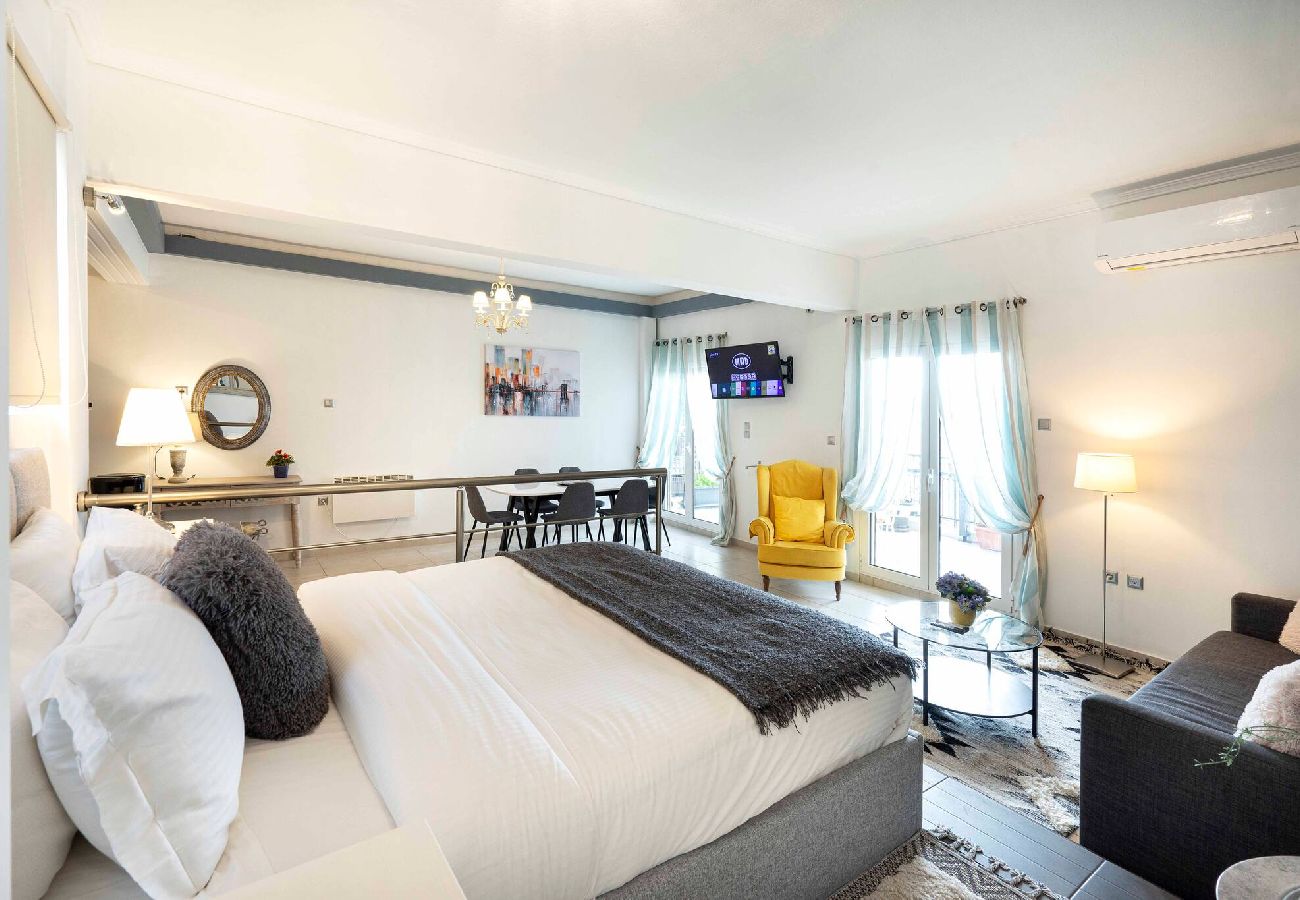 Apartment in Athens - Spacious & Quiet Studio | Metro | 15' To Acropolis