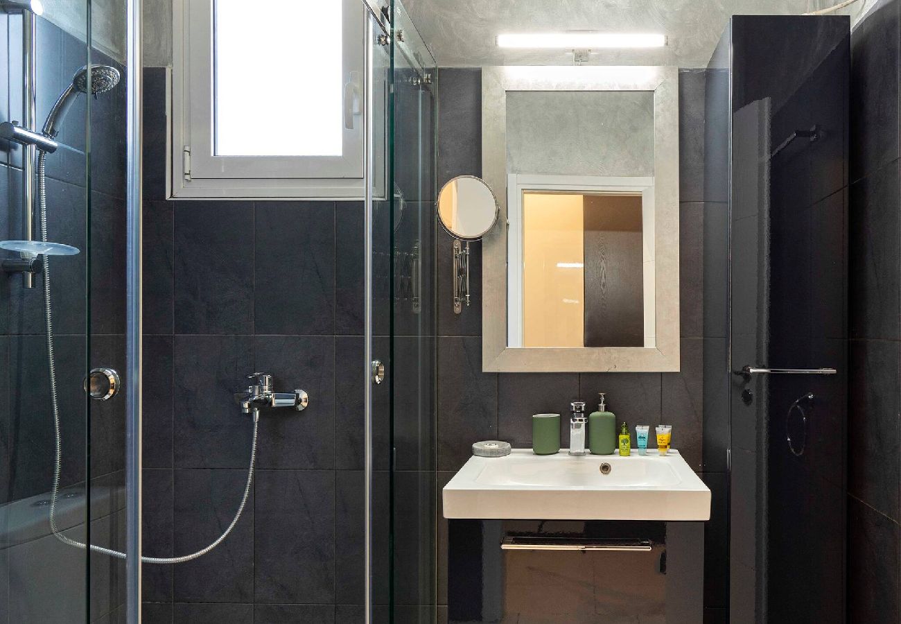 Apartment in Athens - Spacious & Quiet Studio | Metro | 15' To Acropolis