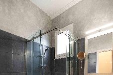 Apartment in Athens - Thiseos 4