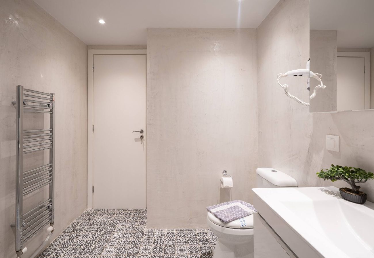 Apartment in Athens - Exclusive Apt In The ♥ Of Athens'_2BD+2 Bathrooms 