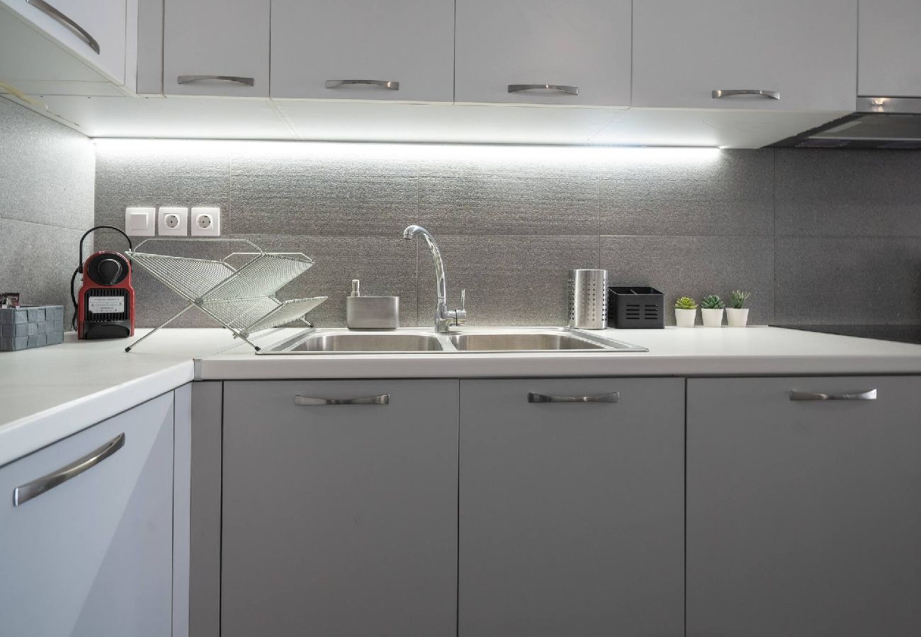 Apartment in Athens - Exclusive Apt In The ♥ Of Athens'_2BD+2 Bathrooms 
