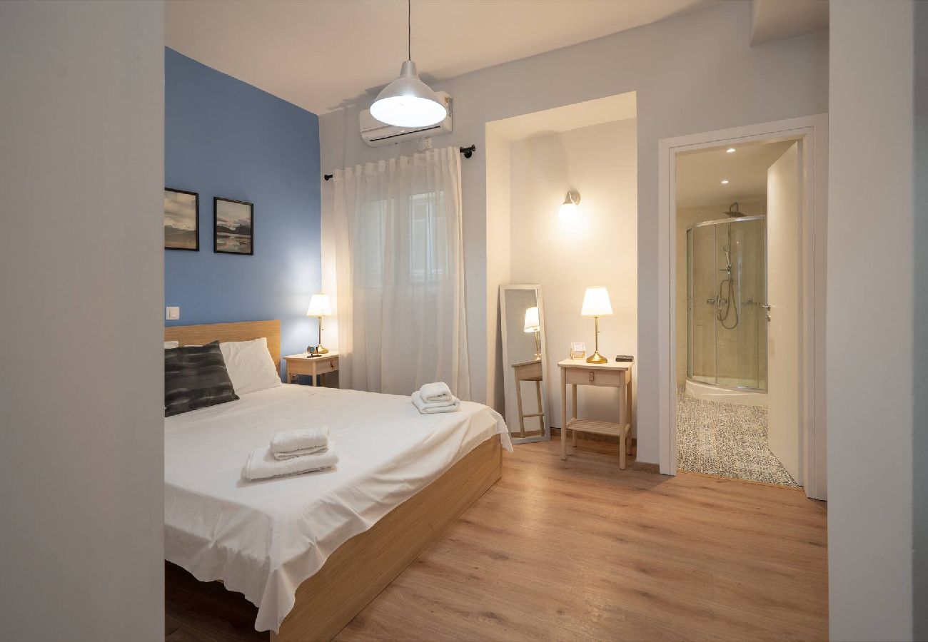 Apartment in Athens - Exclusive Apt In The ♥ Of Athens'_2BD+2 Bathrooms 