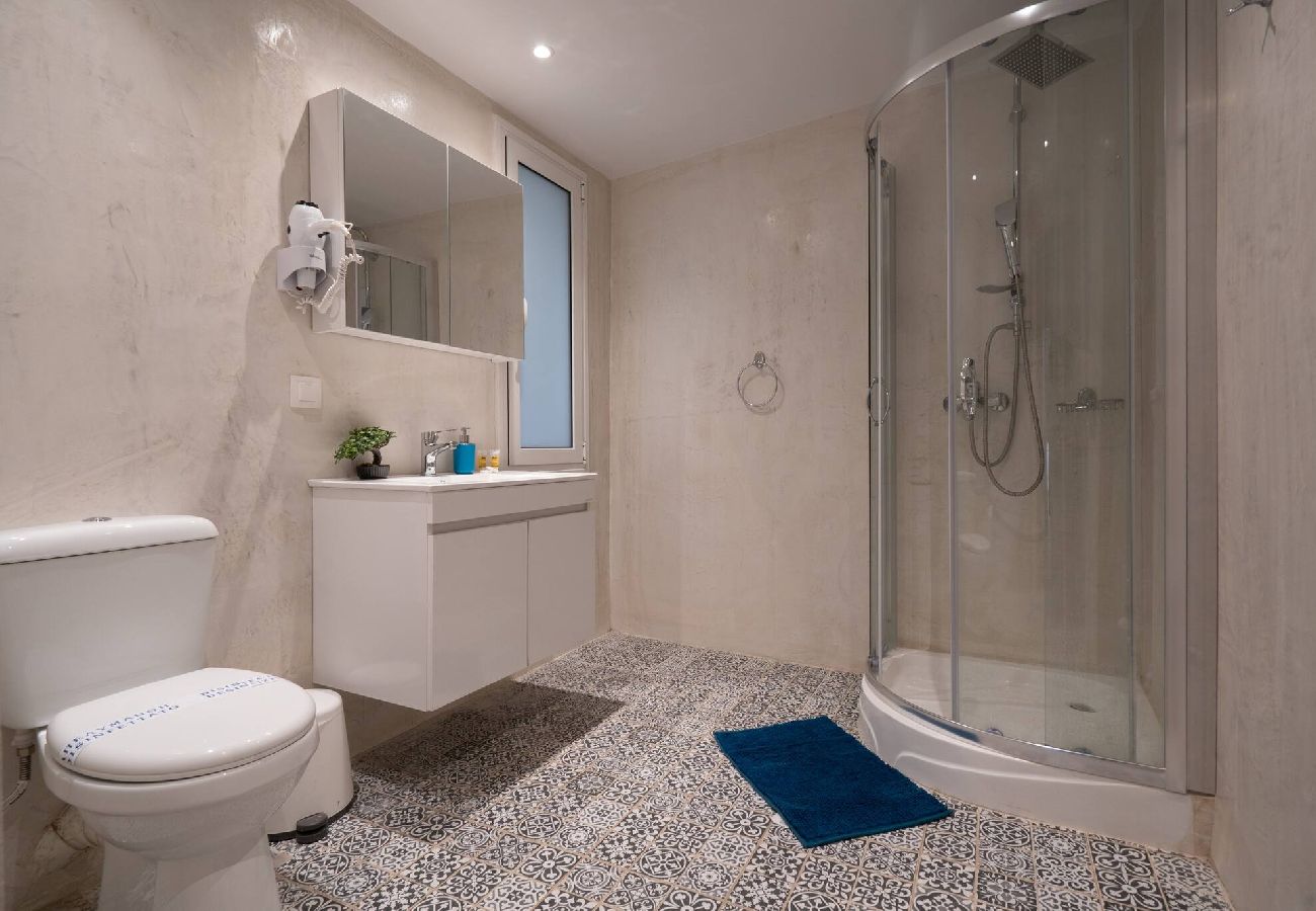 Apartment in Athens - Exclusive Apt In The ♥ Of Athens'_2BD+2 Bathrooms 