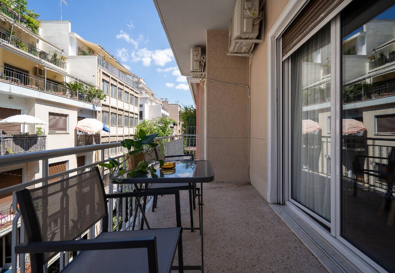 Apartment in Athens - Exclusive Apt In The ♥ Of Athens'_2BD+2 Bathrooms 