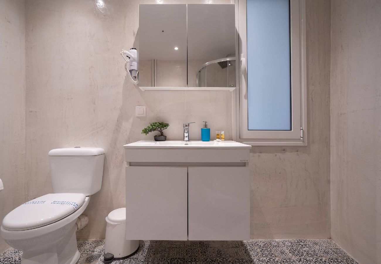 Apartment in Athens - Exclusive Apt In The ♥ Of Athens'_2BD+2 Bathrooms 