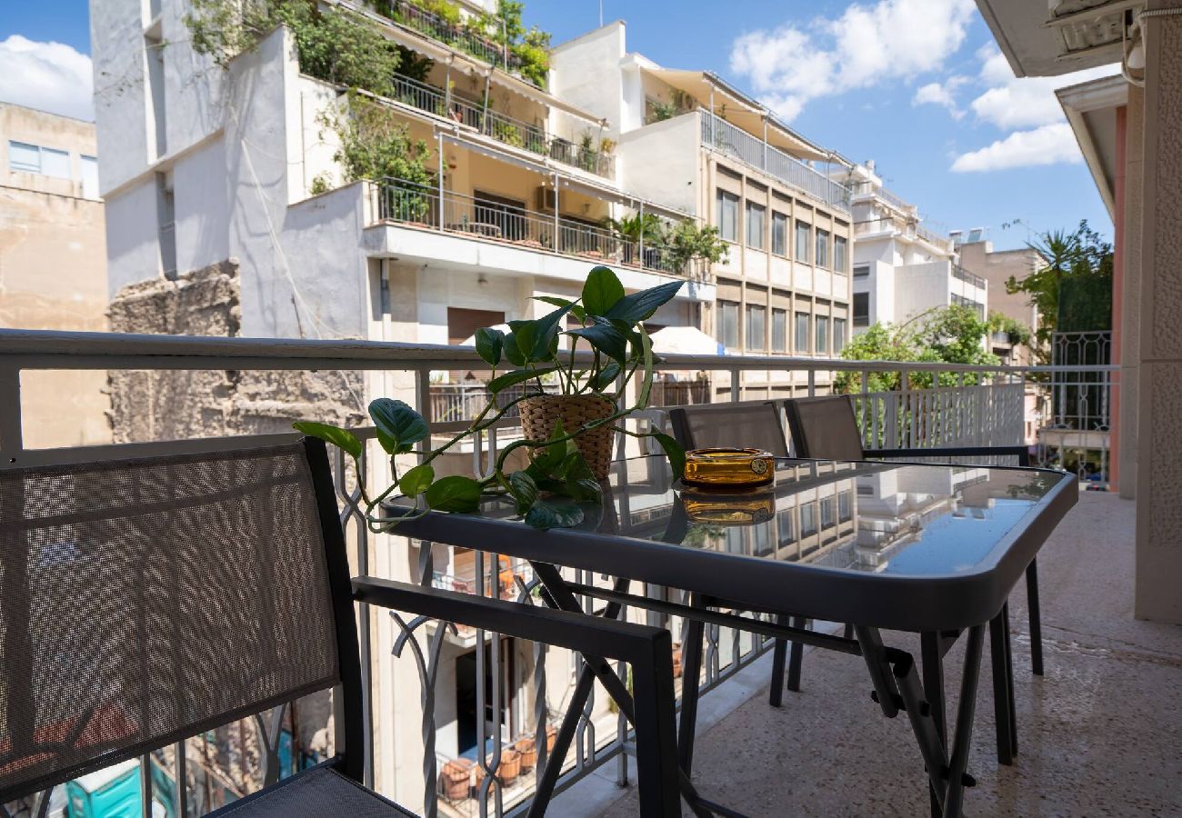 Apartment in Athens - Exclusive Apt In The ♥ Of Athens'_2BD+2 Bathrooms 