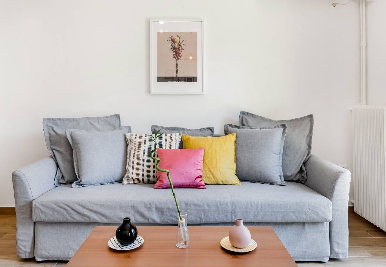 Apartment in Athens - Dimofontos 12