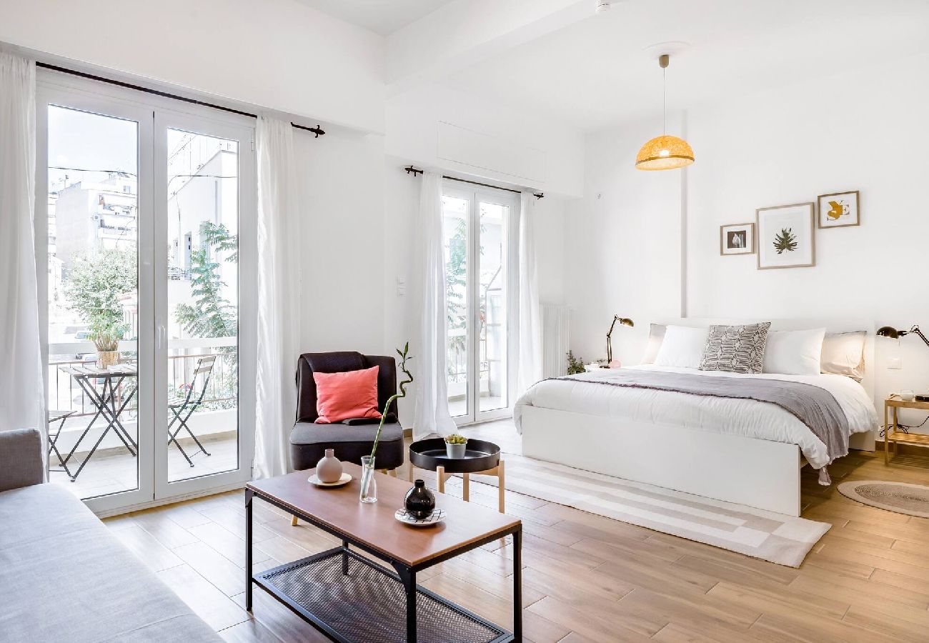 Apartment in Athens - Wide Comfy Studio Apt Centrally Located in Thissio