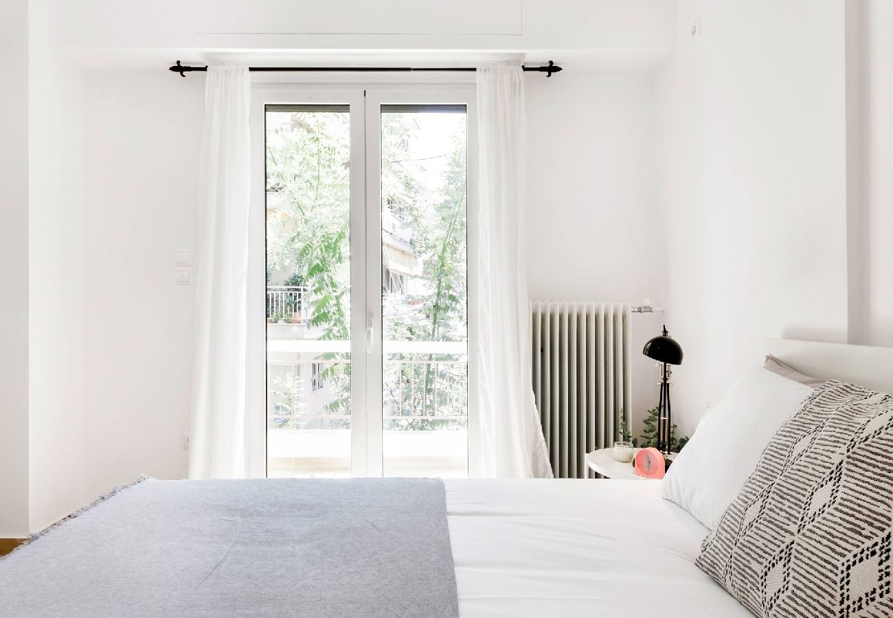 Apartment in Athens - Wide Comfy Studio Apt Centrally Located in Thissio