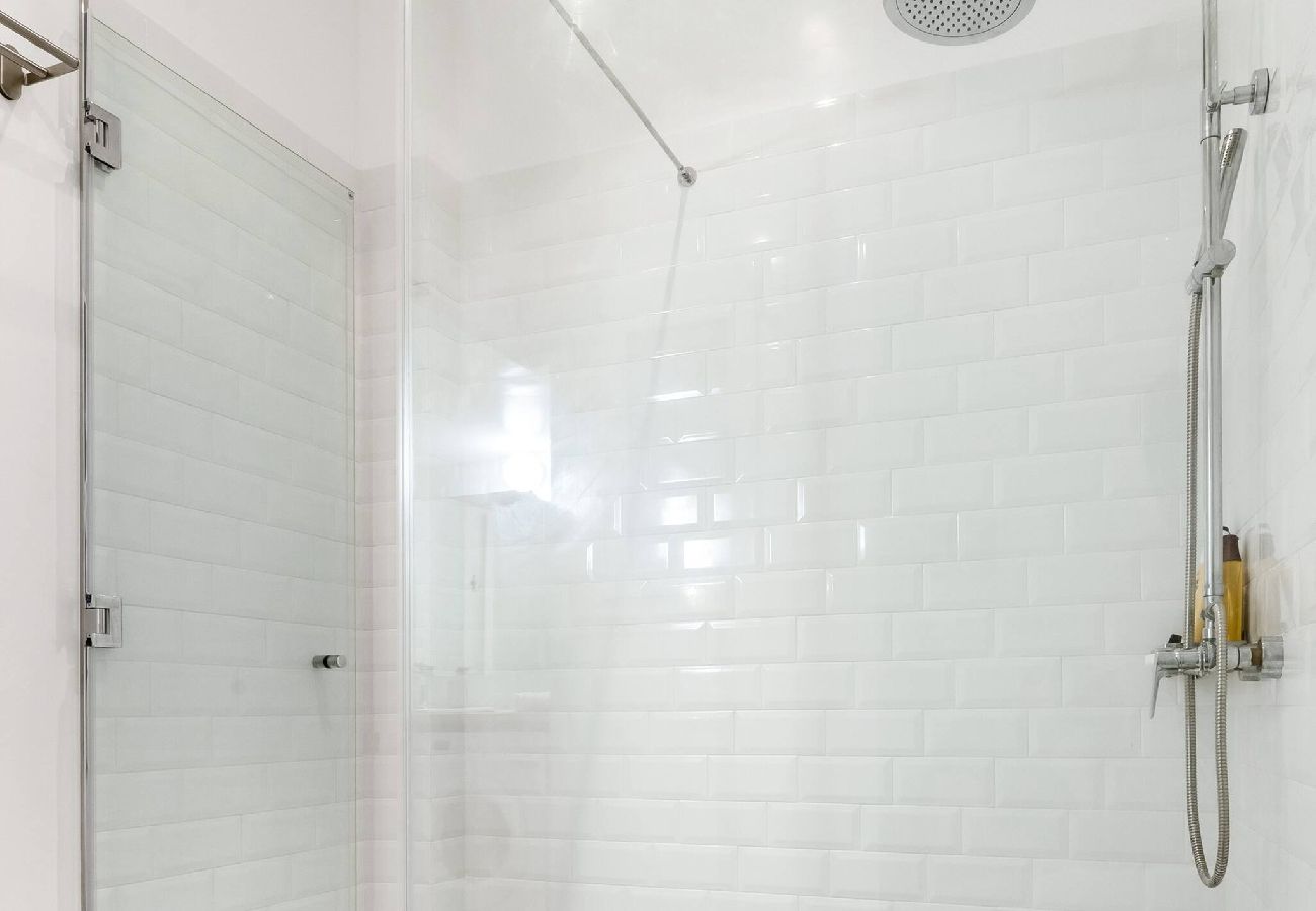Apartment in Athens - Wide Comfy Studio Apt Centrally Located in Thissio