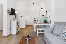 Apartment in Athens - Dimofontos 12