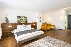 Studio in Athens - Miltiadou 21- RIGHT