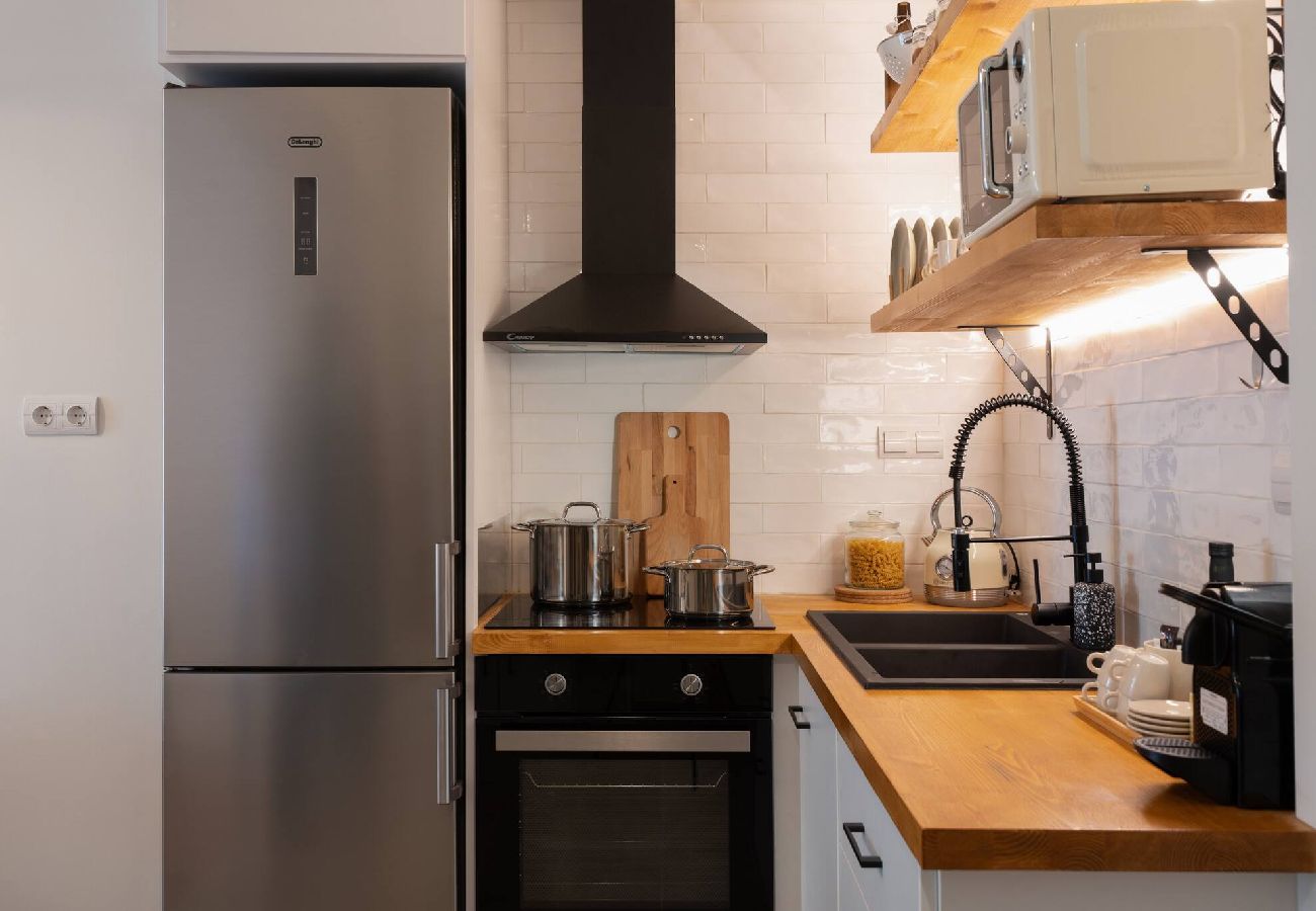 Apartment in Athens - Adela's Apartment | BR & LR Next to Metro