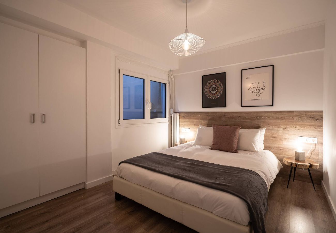 Apartment in Athens - 1BR In Plaka | Rooftop Access w/ Acropolis View