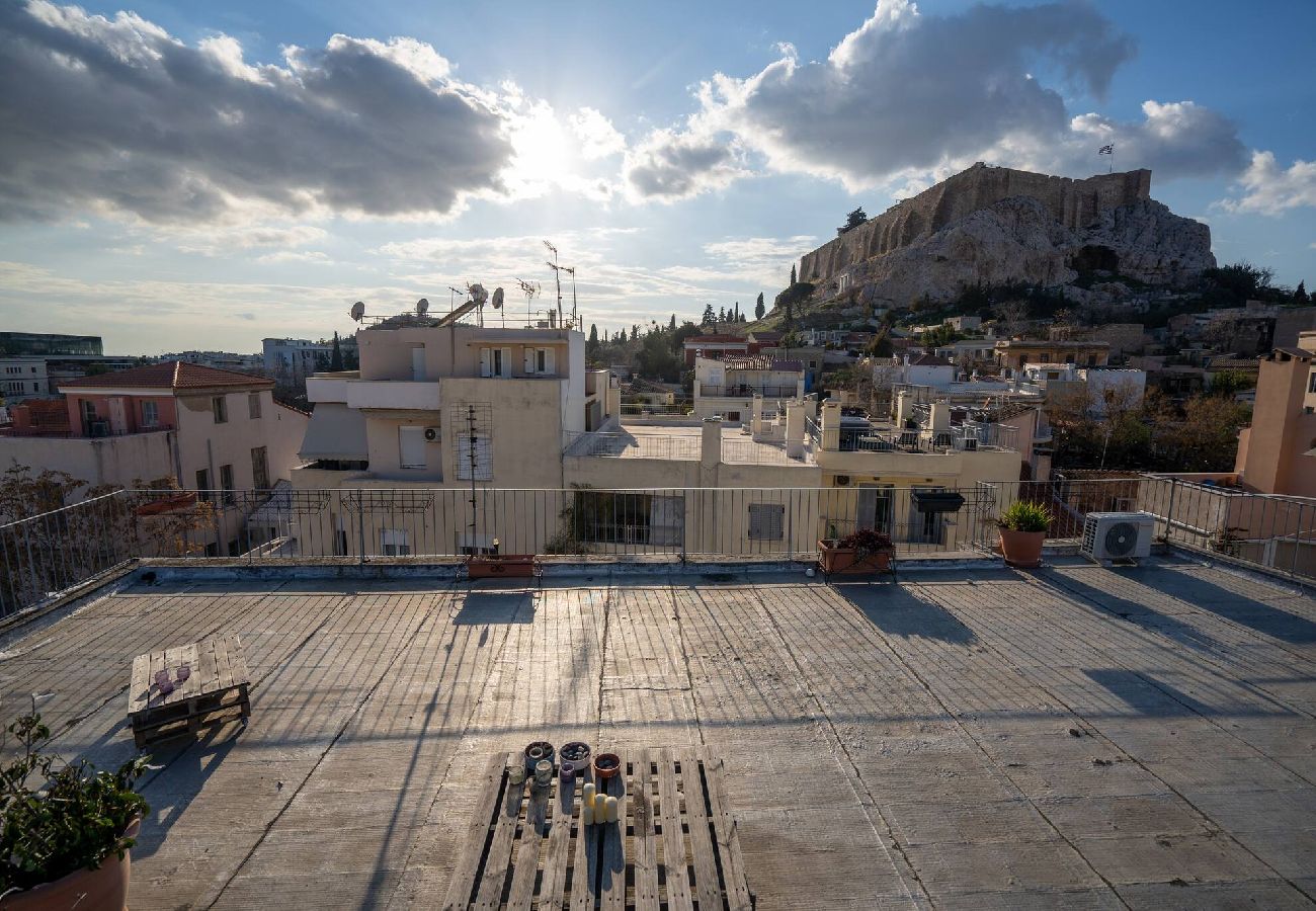 Apartment in Athens - 1BR In Plaka | Rooftop Access w/ Acropolis View