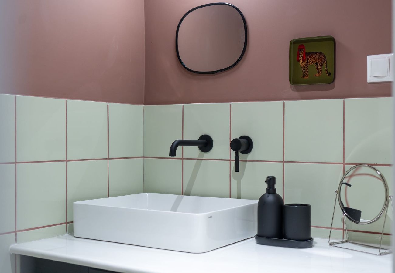 Apartment in Athens - Urban Escape: Exarcheia Remodel