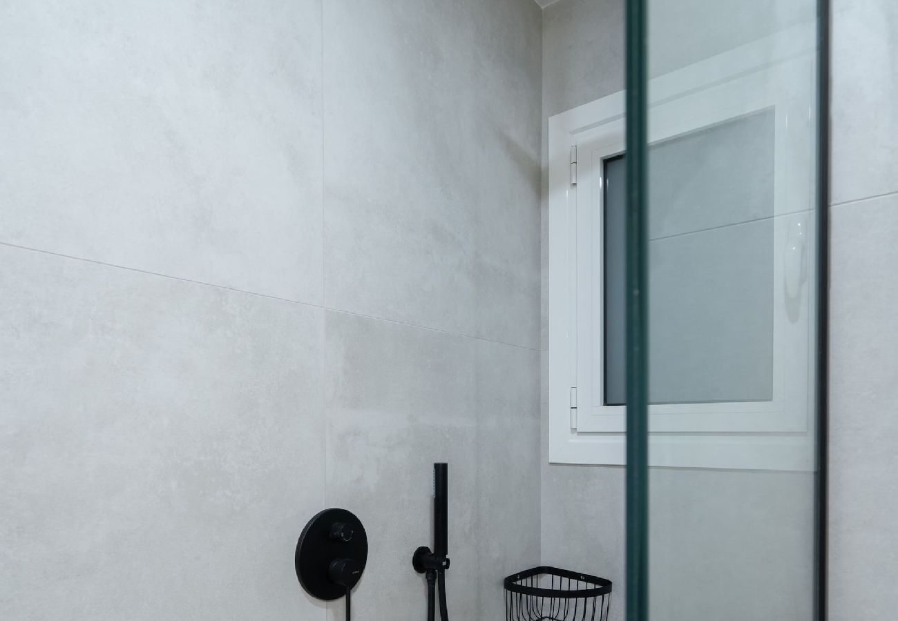 Apartment in Athens - Urban Escape: Exarcheia Remodel