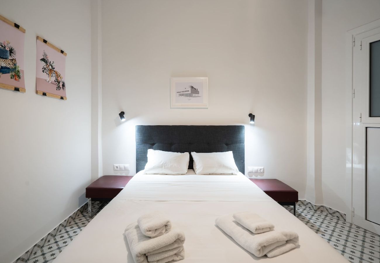 Apartment in Athens - Urban Escape: Exarcheia Remodel