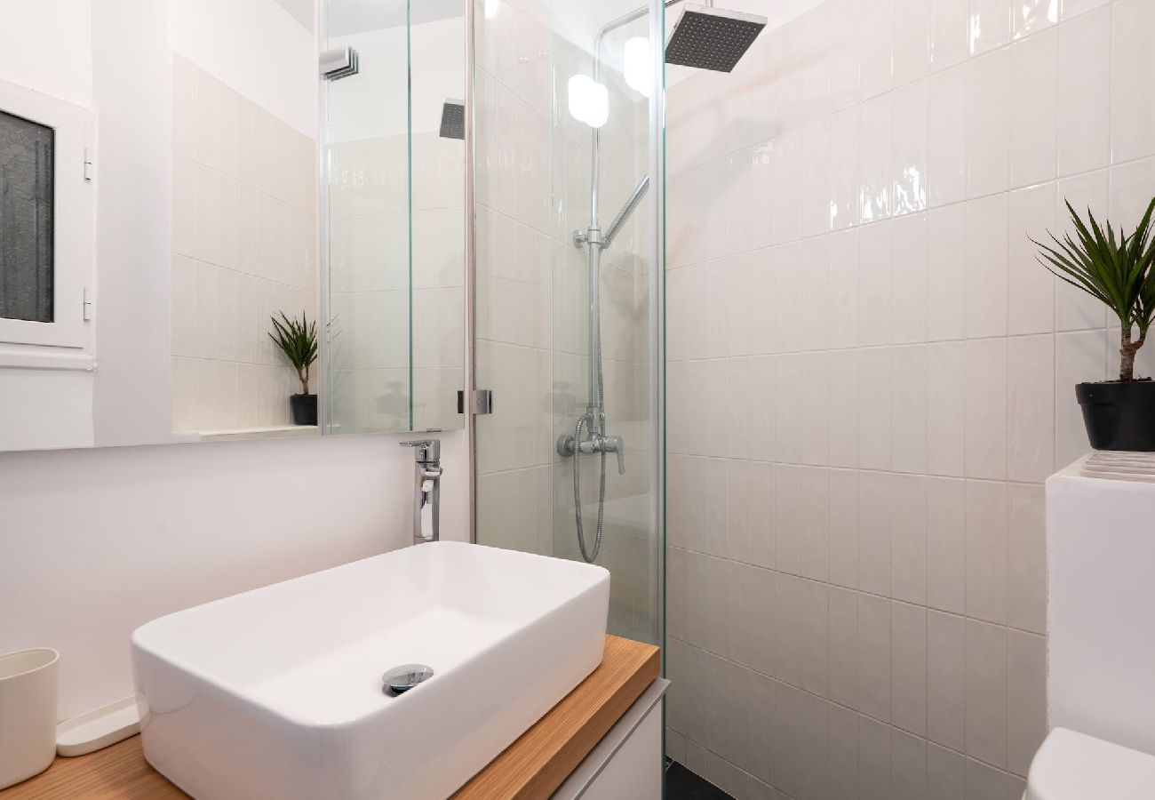 Apartment in Athens - Lovely 1BR Spacious Apt | Near Metro & Acropolis