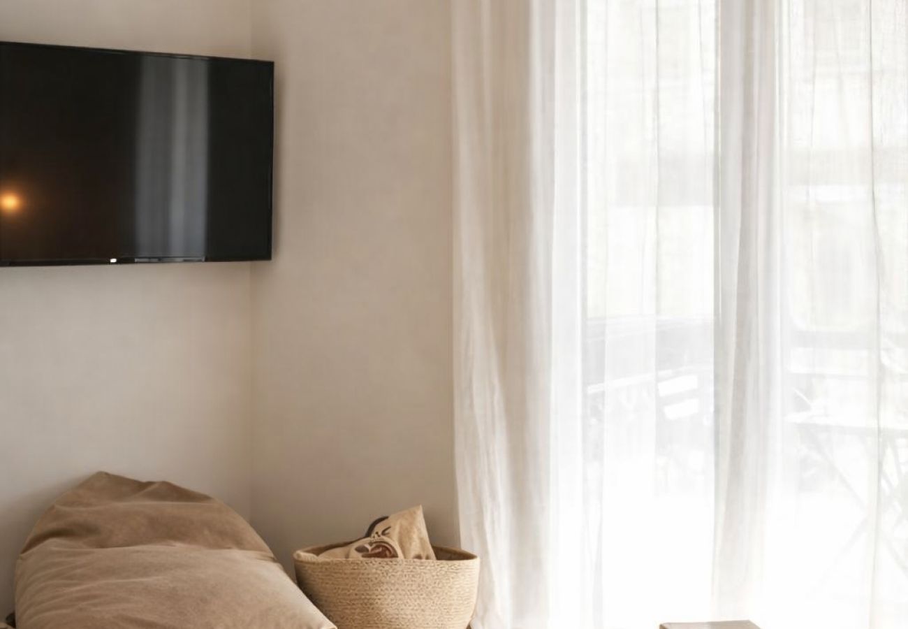 Apartment in Athens - Lovely 1BR Spacious Apt | Near Metro & Acropolis