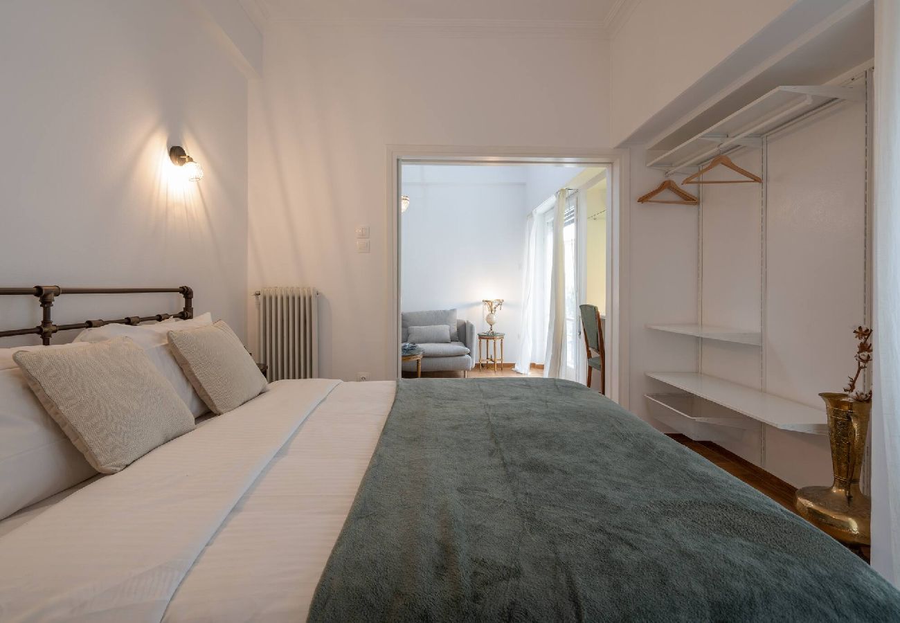 Apartment in Athens - 2BR Vintage & Artistic Retreat in Athens heart
