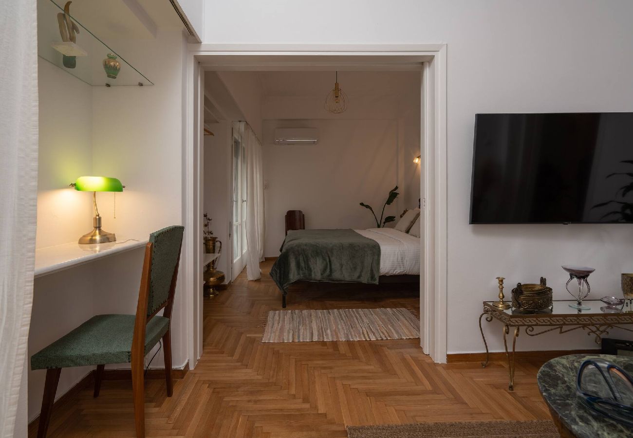 Apartment in Athens - 2BR Vintage & Artistic Retreat in Athens heart