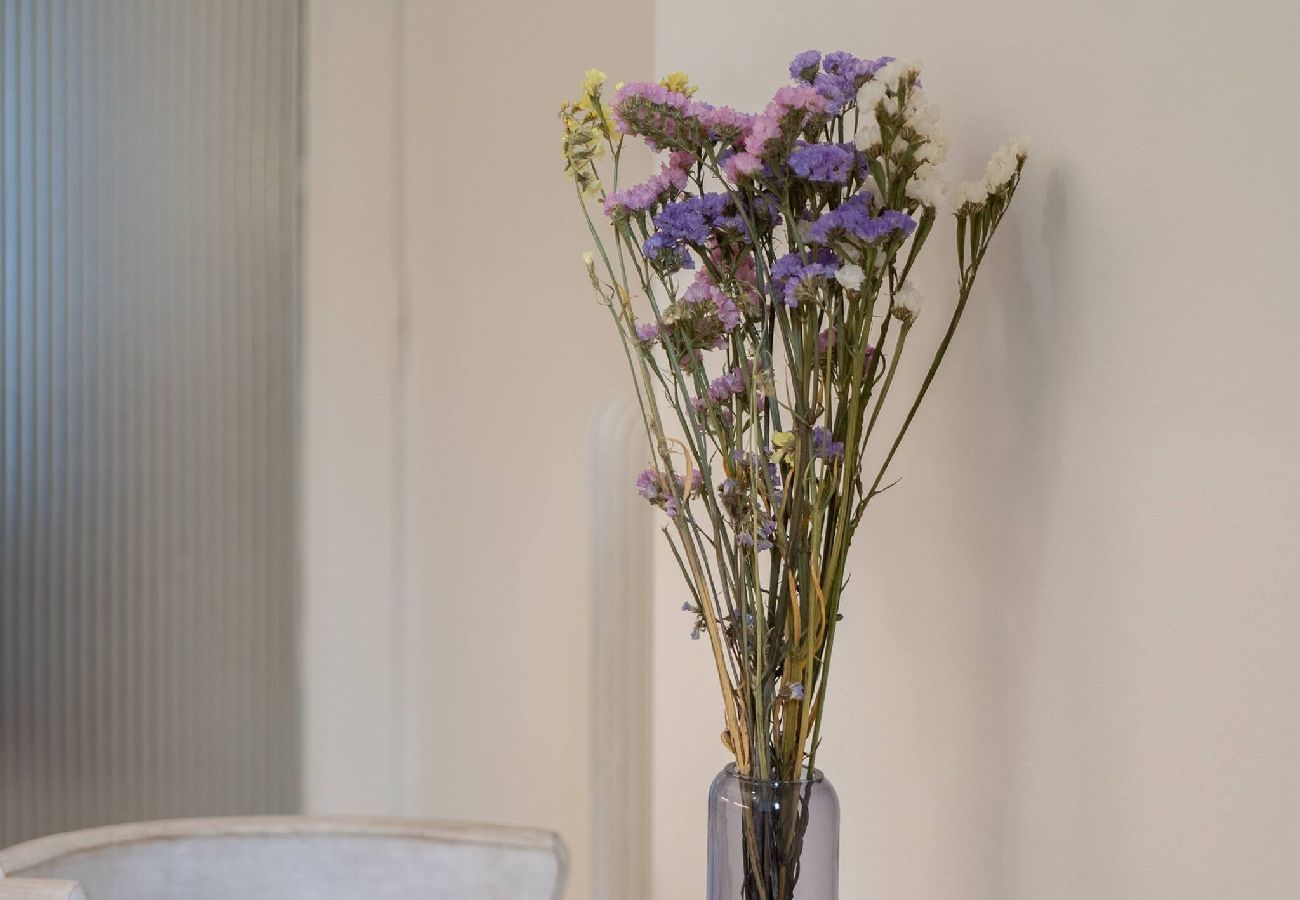 Apartment in Athens - 2BR Vintage & Artistic Retreat in Athens heart