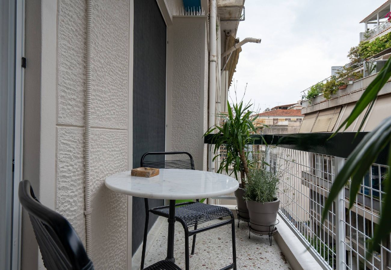 Apartment in Athens - 2BR Vintage & Artistic Retreat in Athens heart