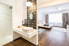 Studio in Athens - Miltiadou 21- LEFT