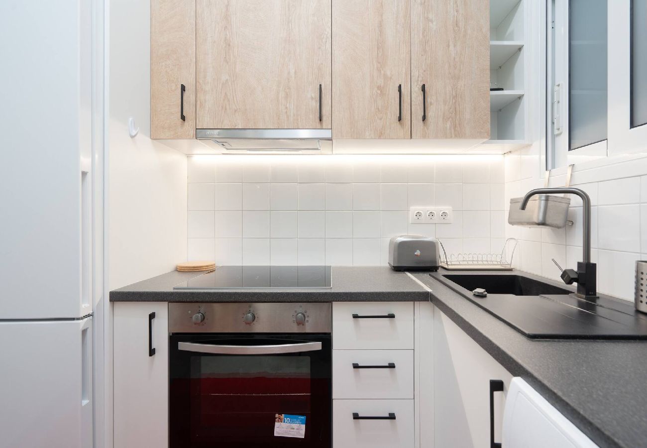 Apartment in Athens - 1BR Artistic Apt Near Metro and Lycabettus Hill