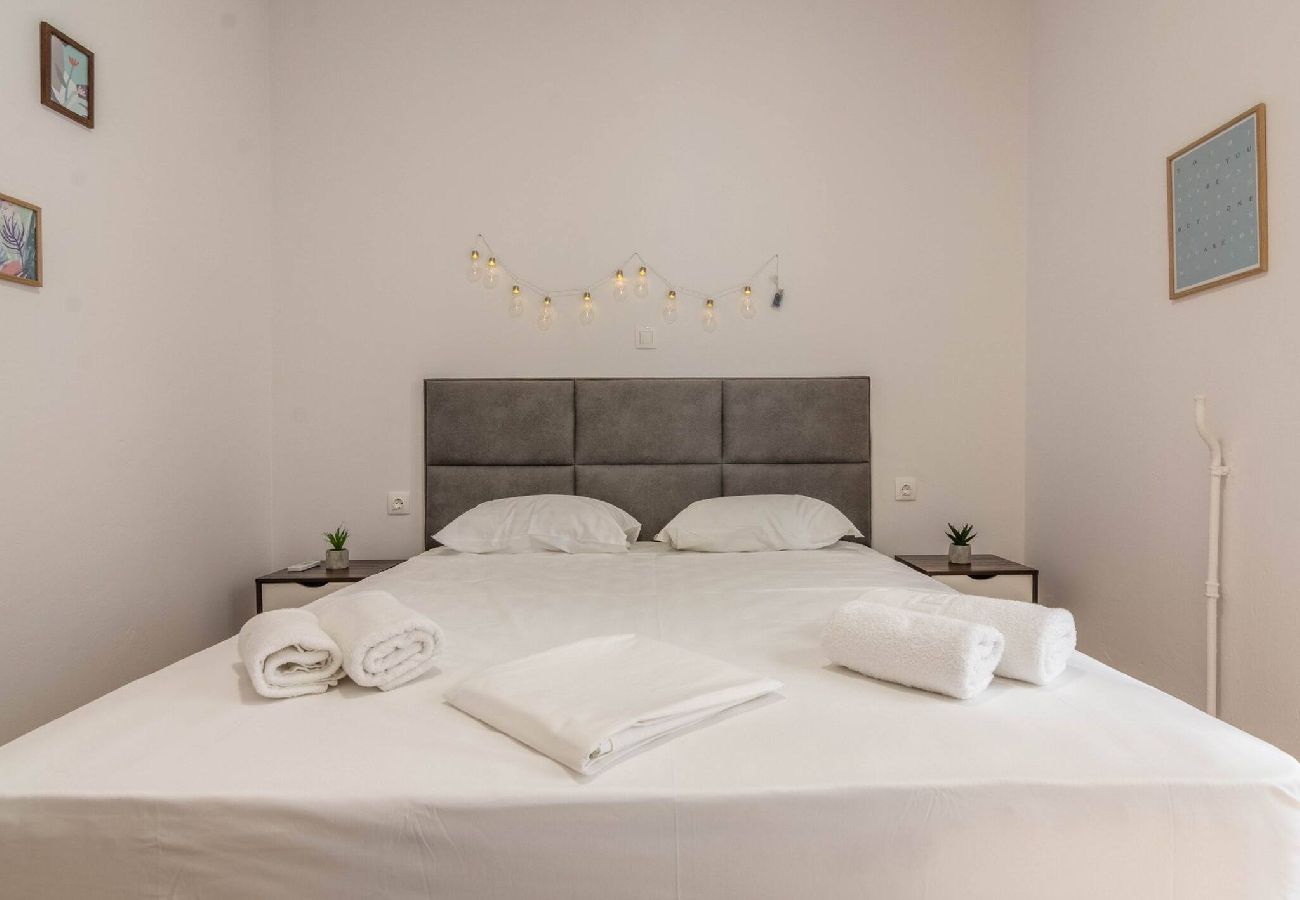 Apartment in Athens - Garden of Eden in Neos Kosmos | Near Metro