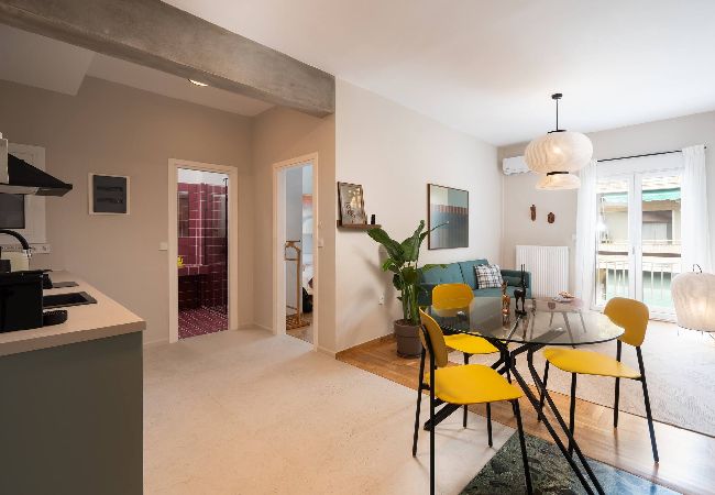 Apartment in Athens - Metro Living: 1-BR Modern Haven