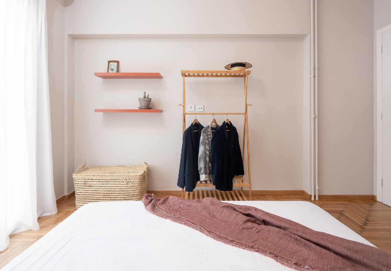 Apartment in Athens - Metro Living: 1-BR Modern Haven