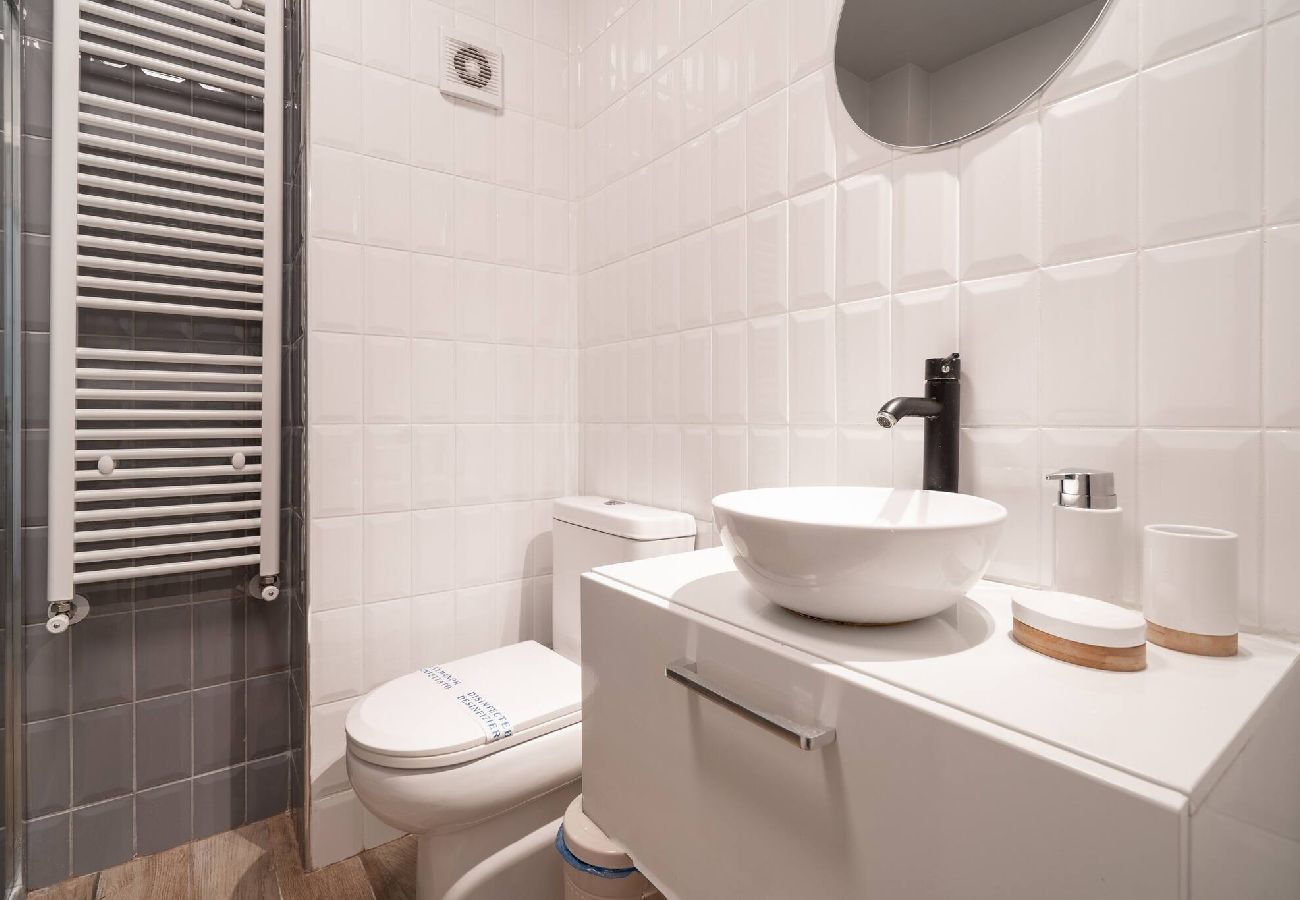 Apartment in Athens - ☆Kalimarmaro 3BD Apt For Max Fun & Comfortability☆