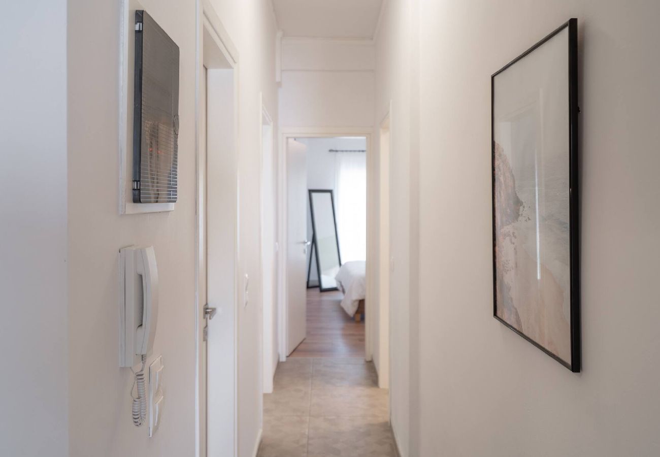 Apartment in Athens - ☆Kalimarmaro 3BD Apt For Max Fun & Comfortability☆