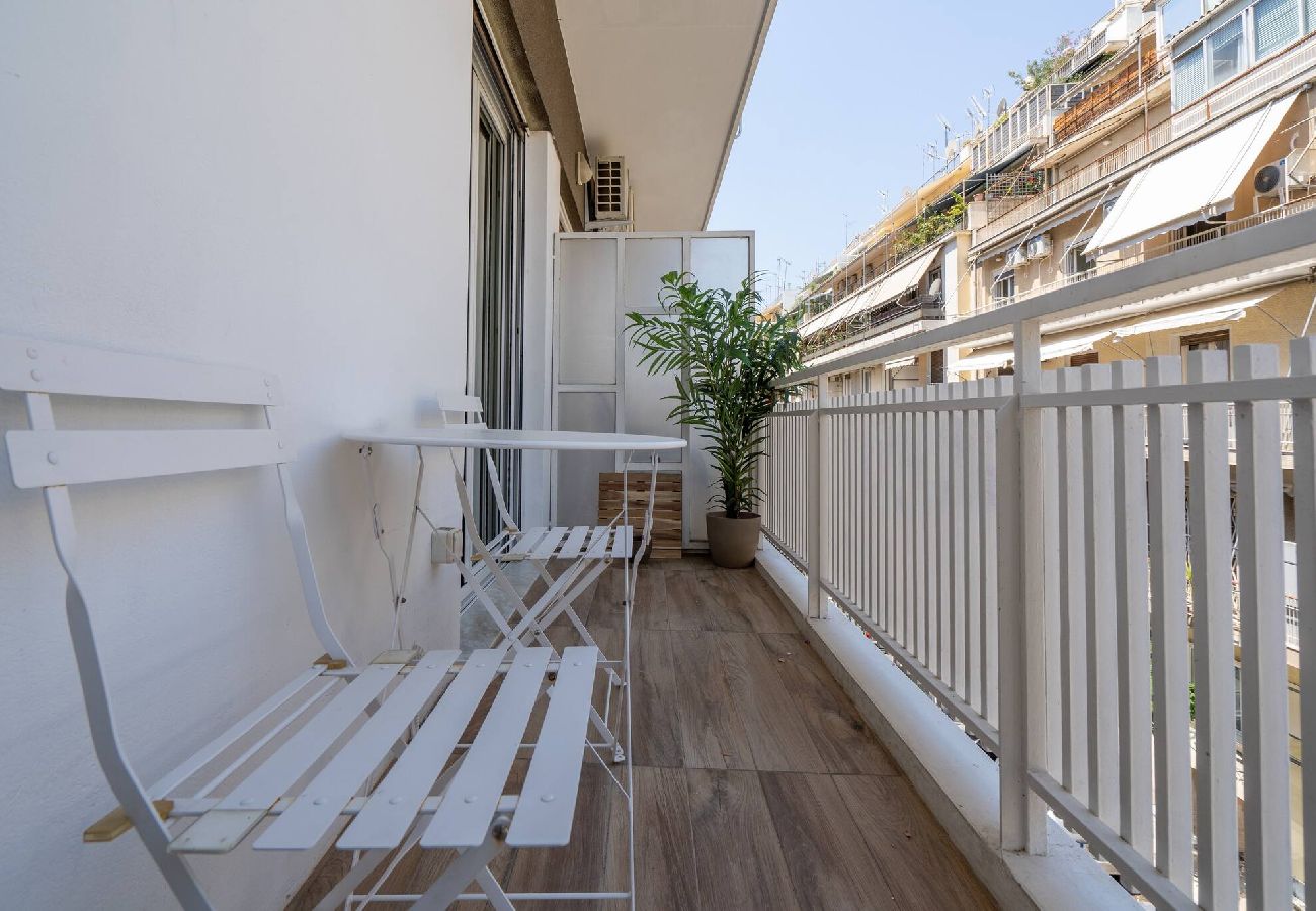 Apartment in Athens - ☆Kalimarmaro 3BD Apt For Max Fun & Comfortability☆