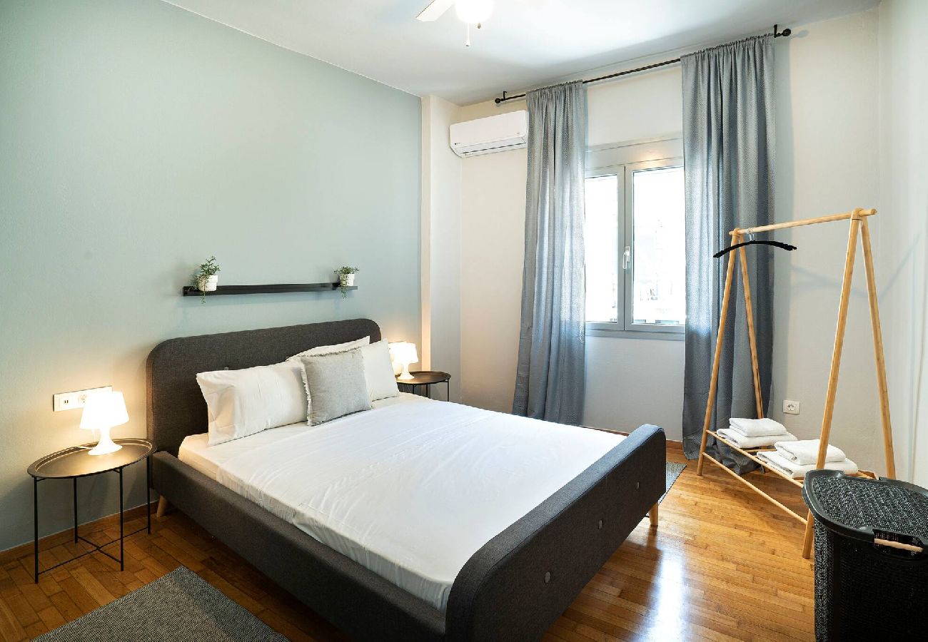 Apartment in Athens - Chic Retreat 2BD + 2 Bathrooms 