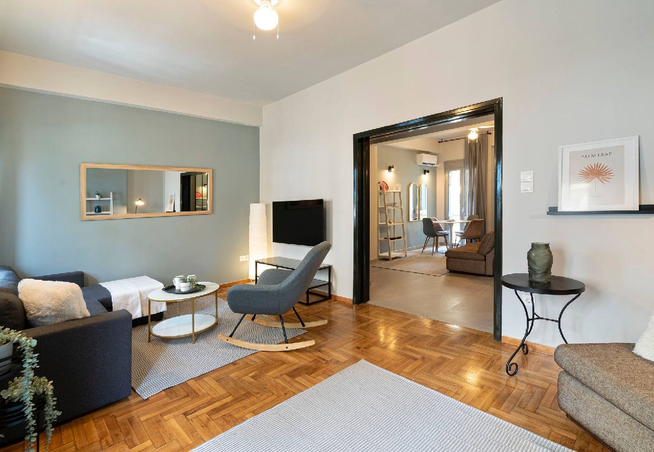 Apartment in Athens - Chic Retreat 2BD + 2 Bathrooms 