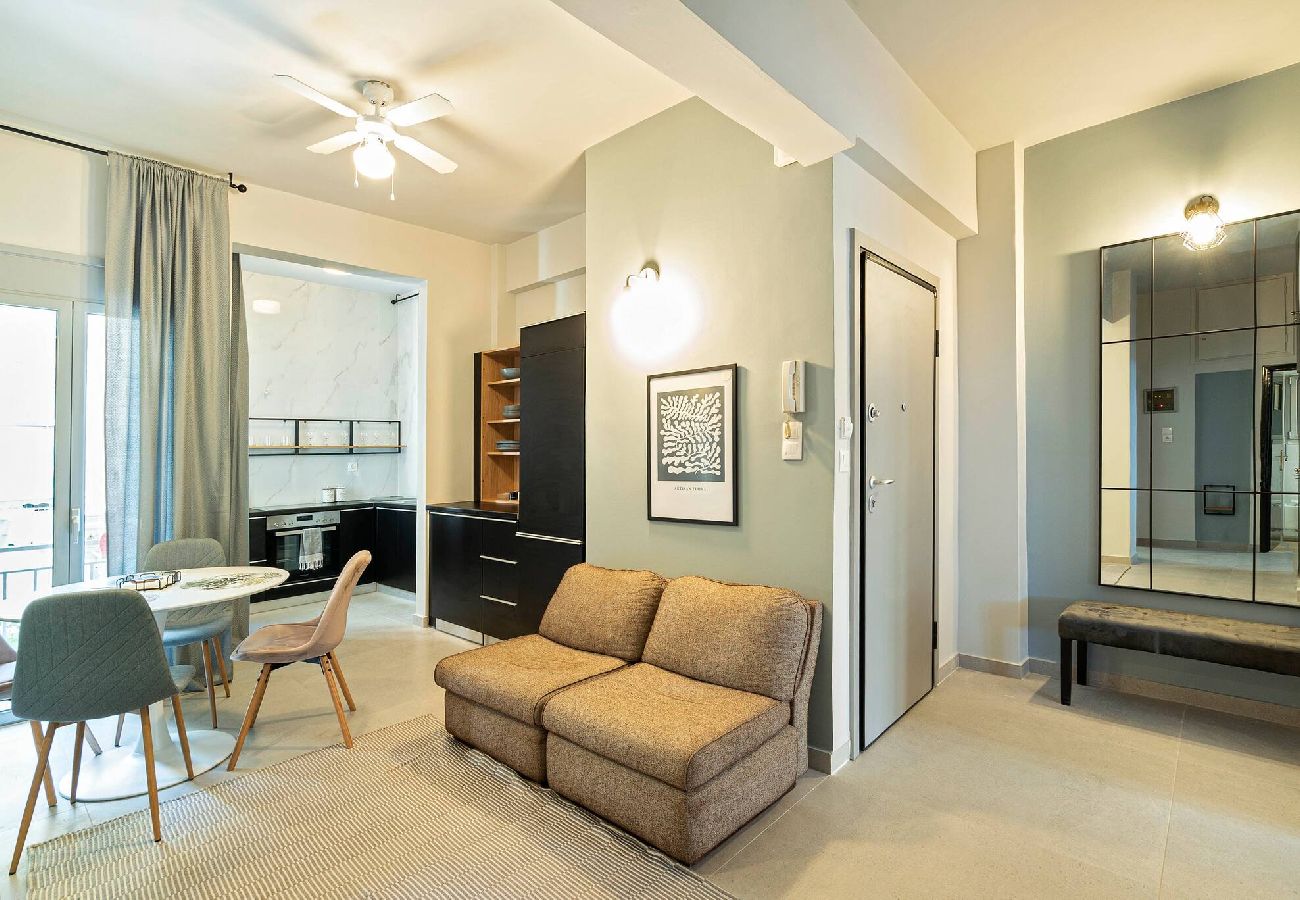 Apartment in Athens - Chic Retreat 2BD + 2 Bathrooms 