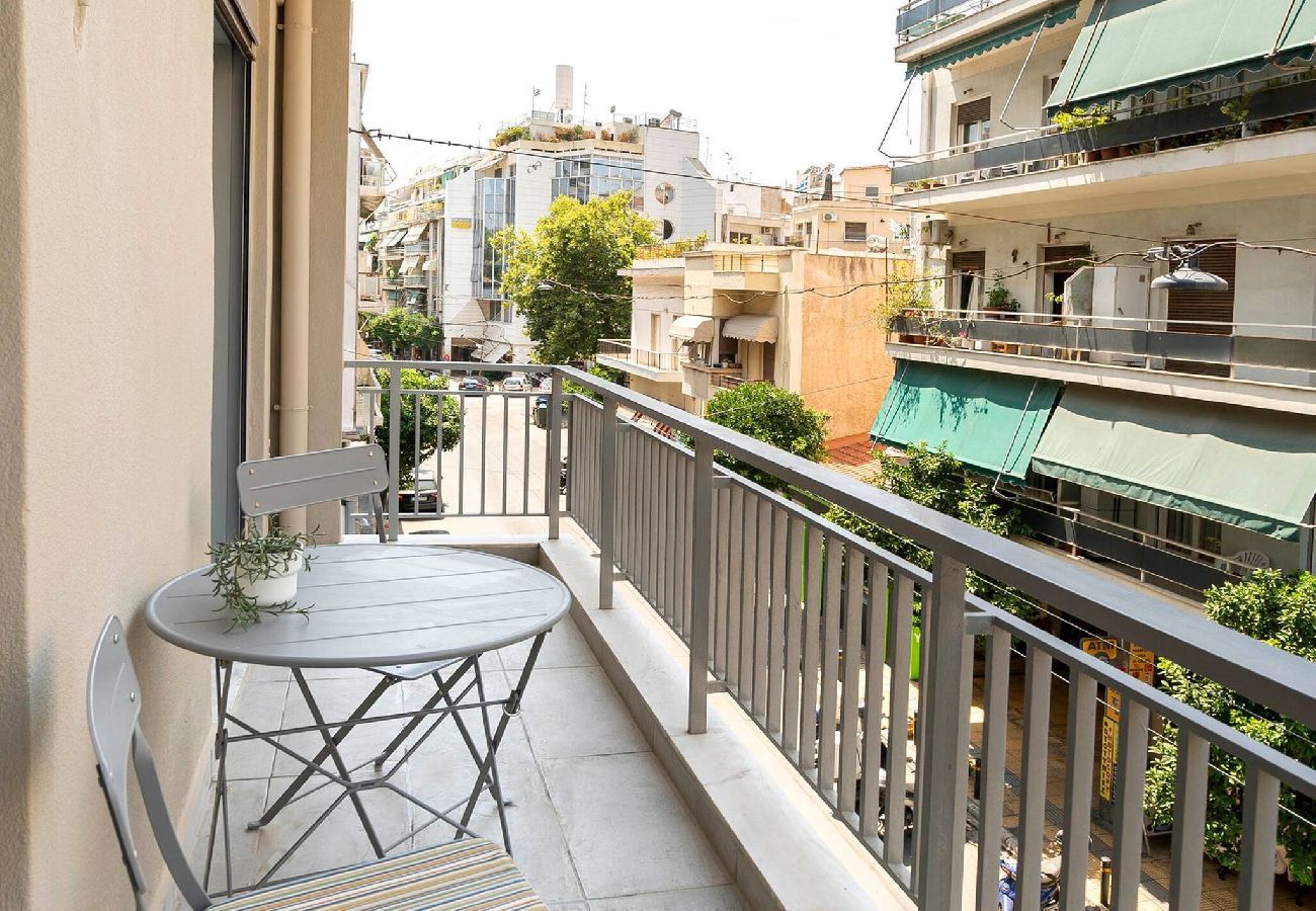 Apartment in Athens - Chic Retreat 2BD + 2 Bathrooms 