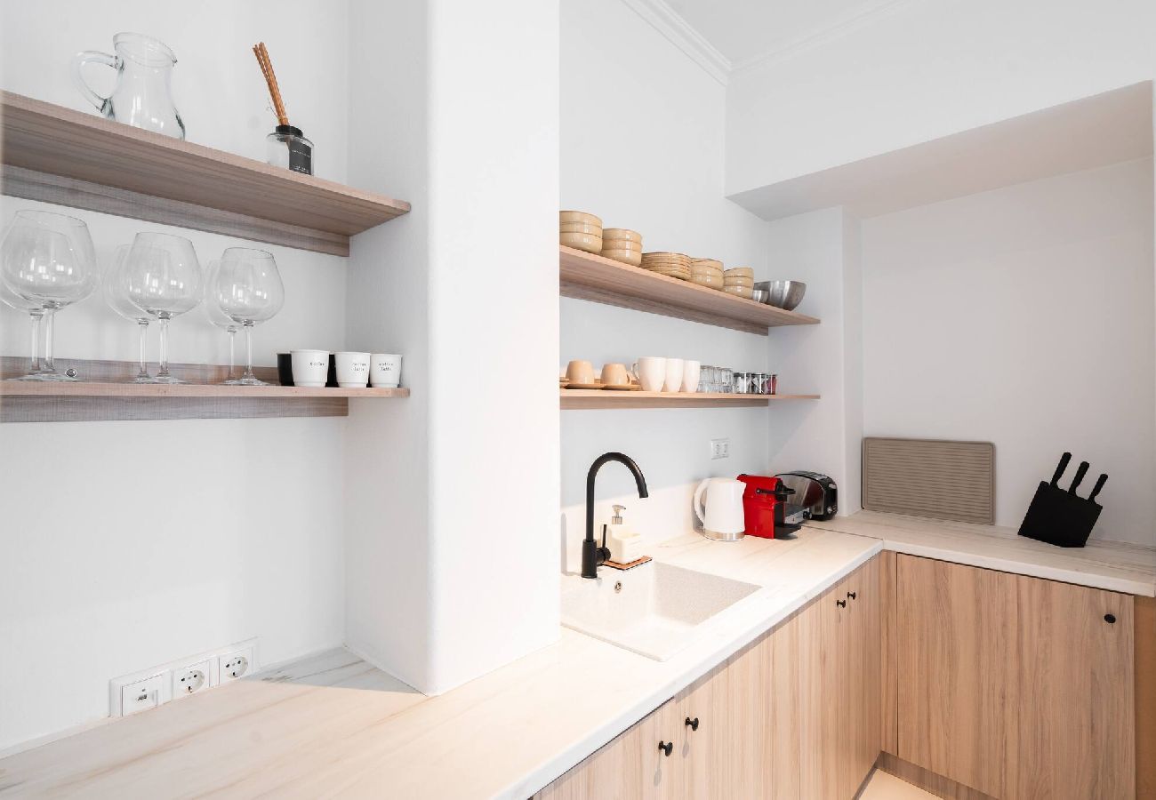 Apartment in Athens - 1BR Minimal Apt | Near Metro & Syntagma