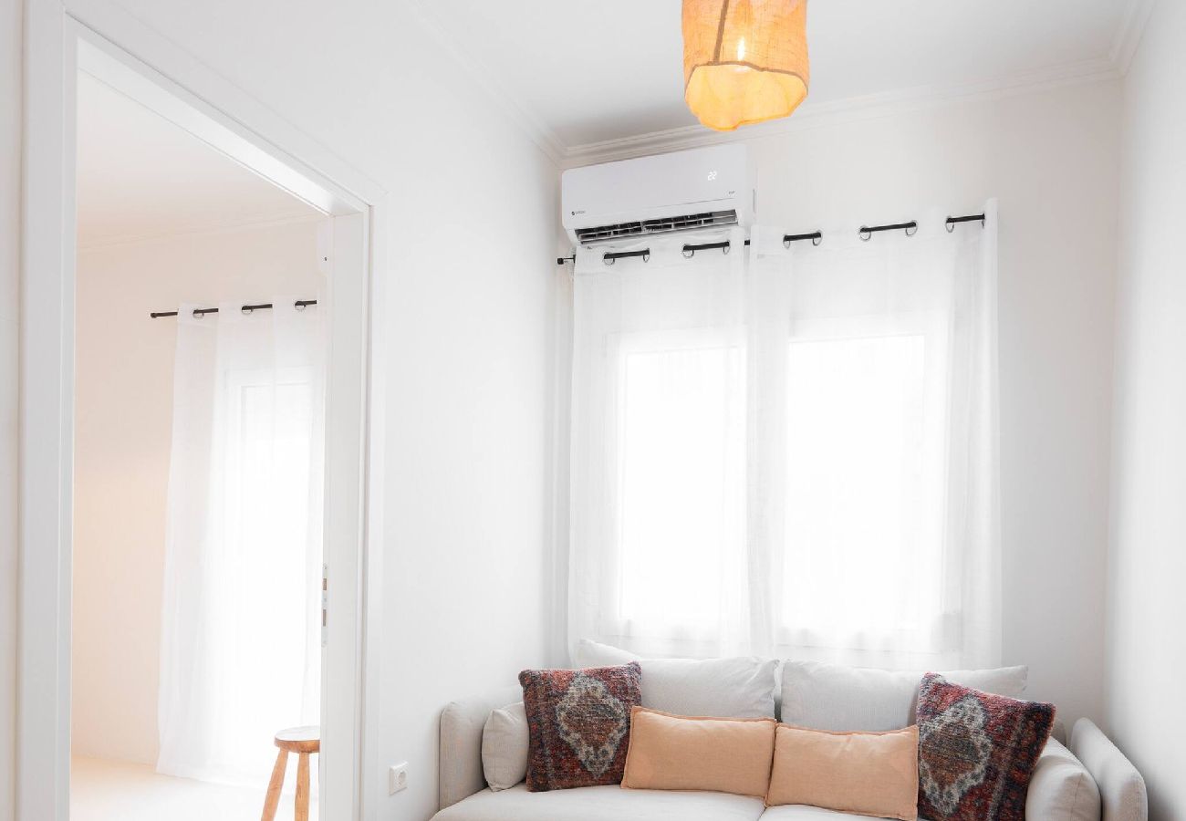 Apartment in Athens - 1BR Minimal Apt | Near Metro & Syntagma