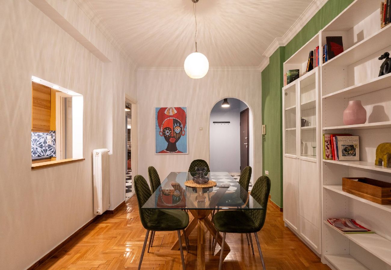 Apartment in Athens - Vibrant Athens Pad-2 Bedrooms 