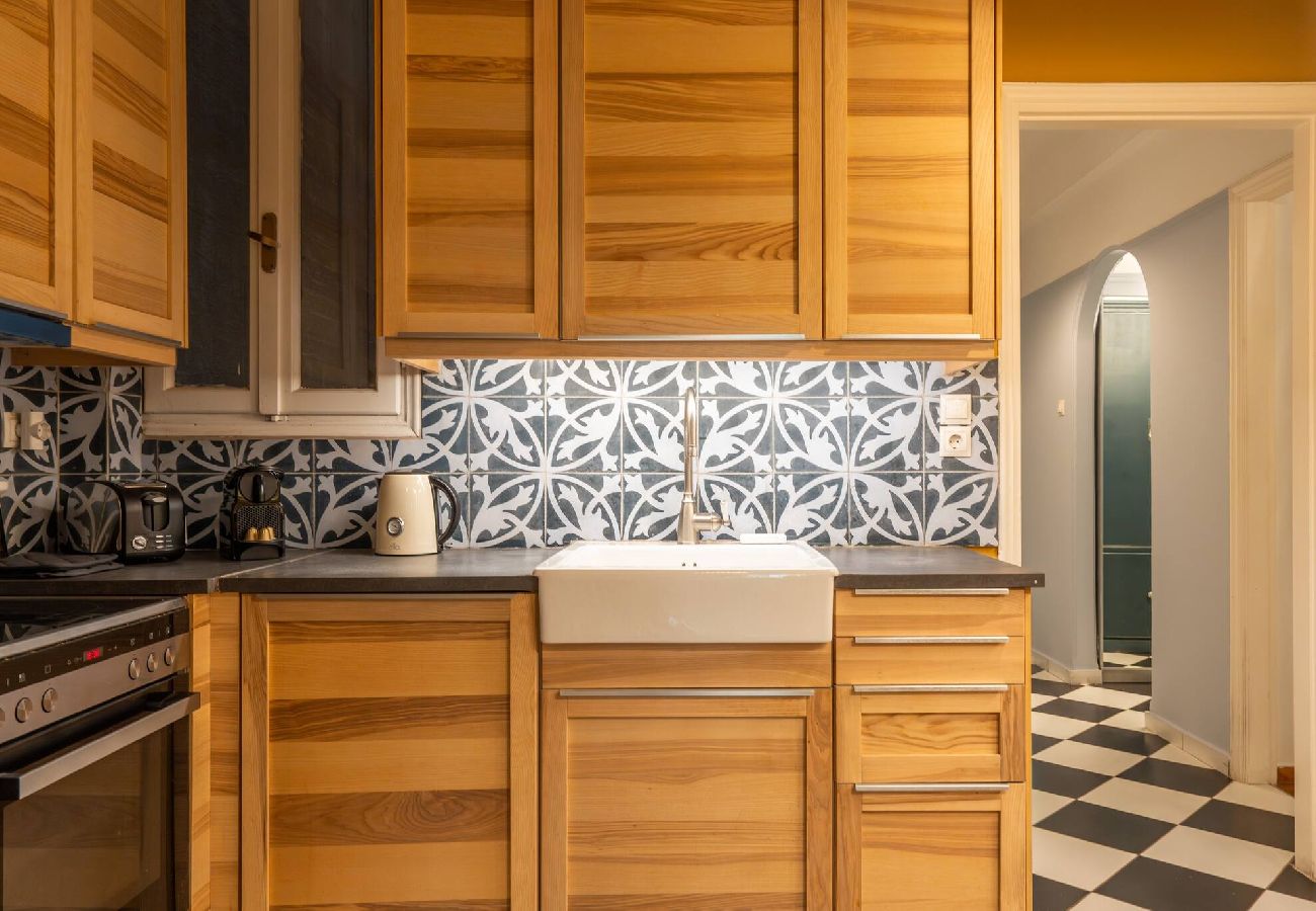 Apartment in Athens - Vibrant Athens Pad-2 Bedrooms 