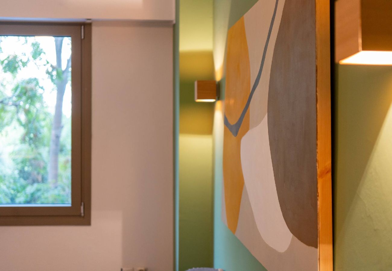 Apartment in Athens - Vibrant Athens Pad-2 Bedrooms 
