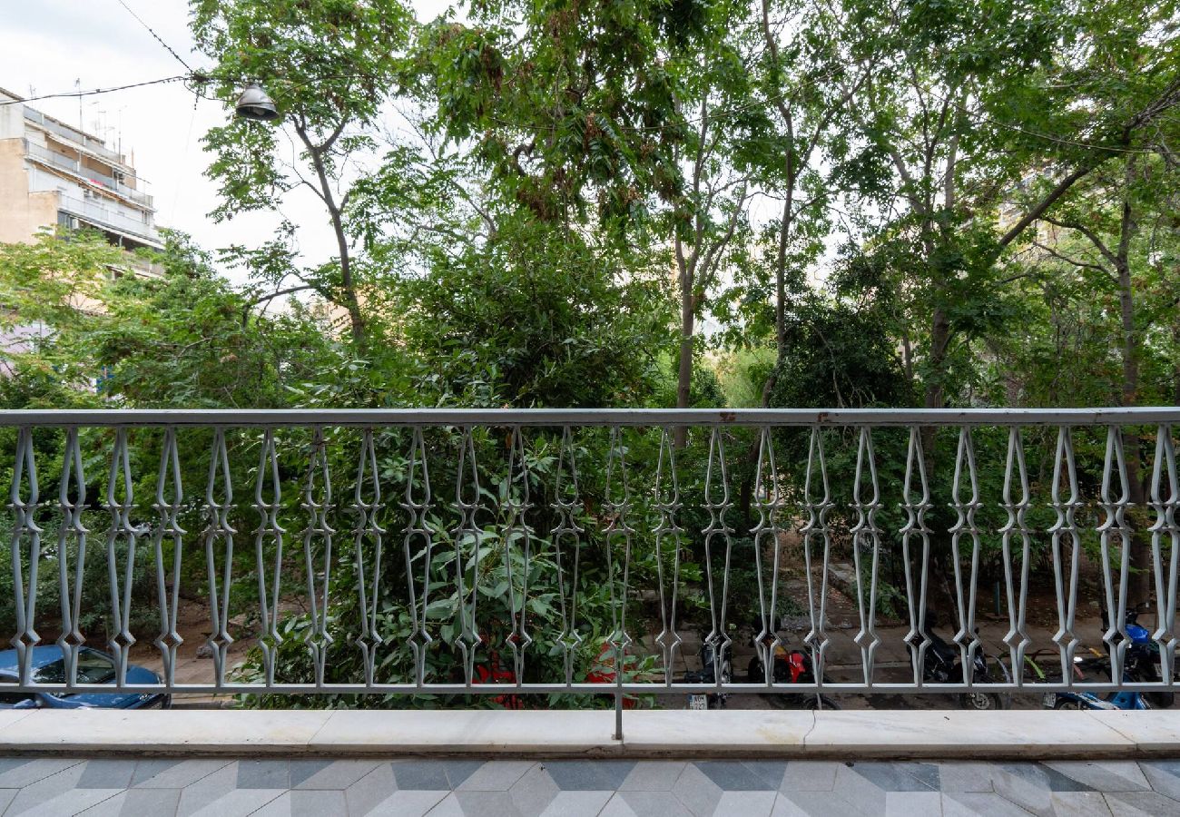Apartment in Athens - Vibrant Athens Pad-2 Bedrooms 
