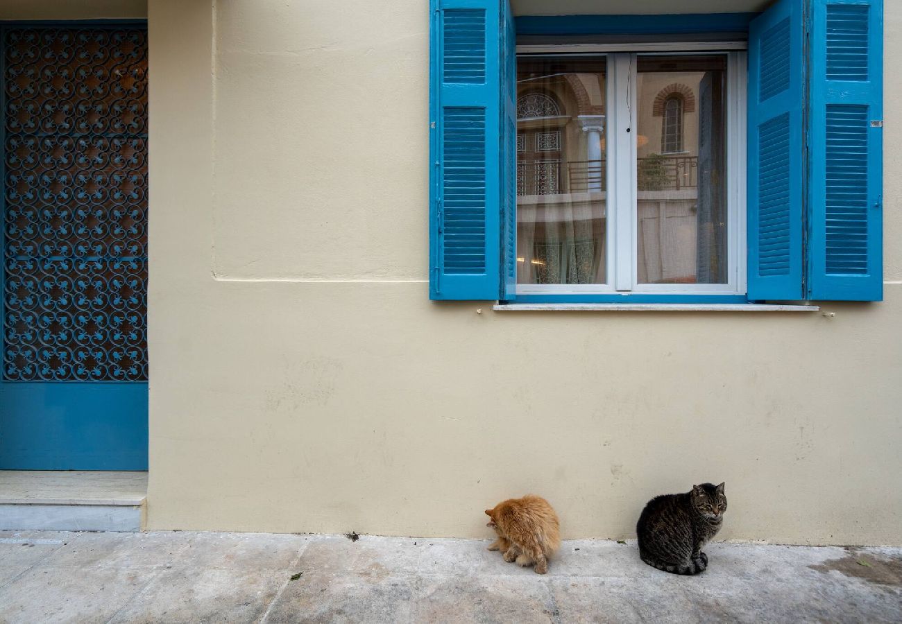 Apartment in Athens - 2BR Apt 20 Mins From Acropolis w/ Washer & Dryer