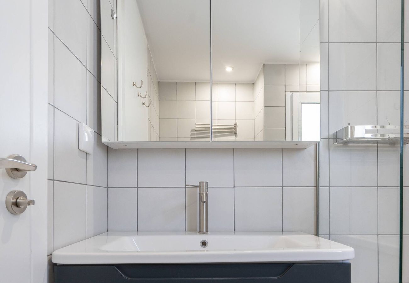 Apartment in Athens - Bright 2BR Apartment By Metro Near Acropolis